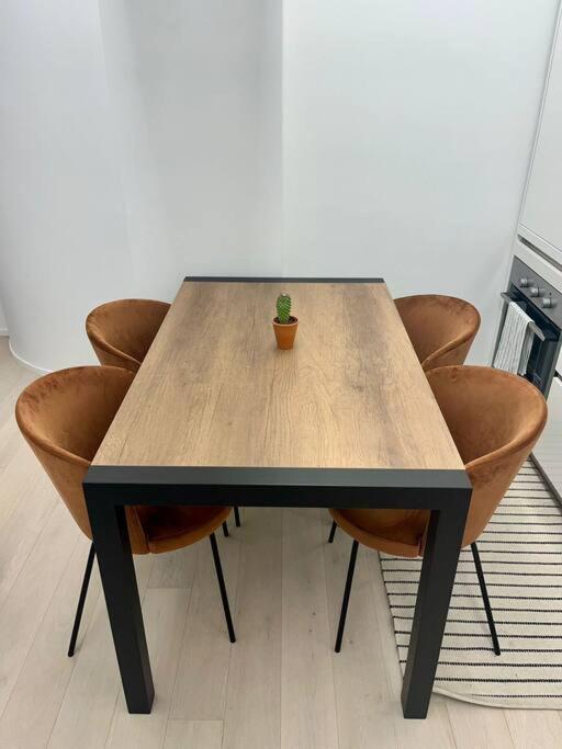 Apartamento Modern - Walking Distance To Station