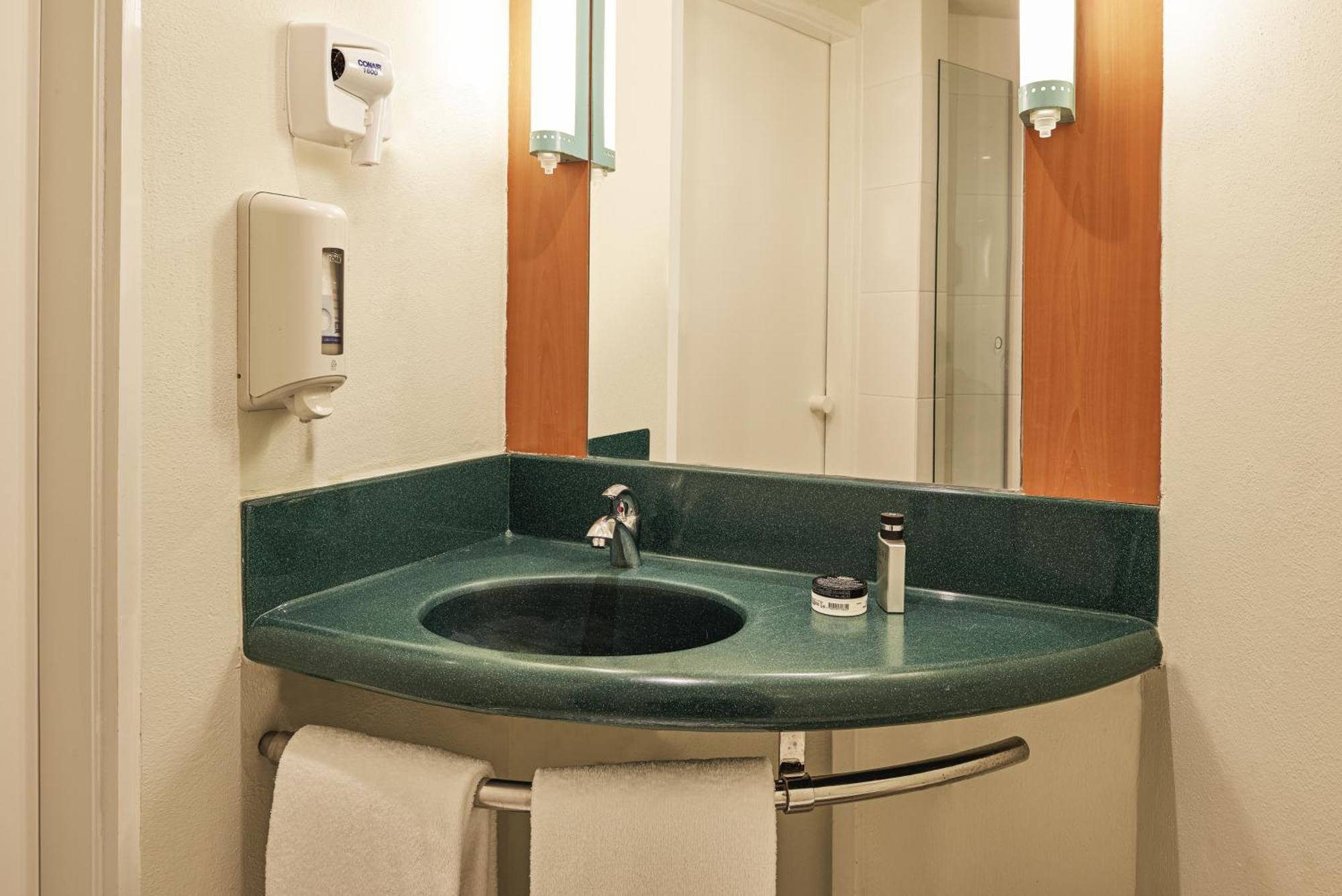 Ibis Ca' Granda Hotel