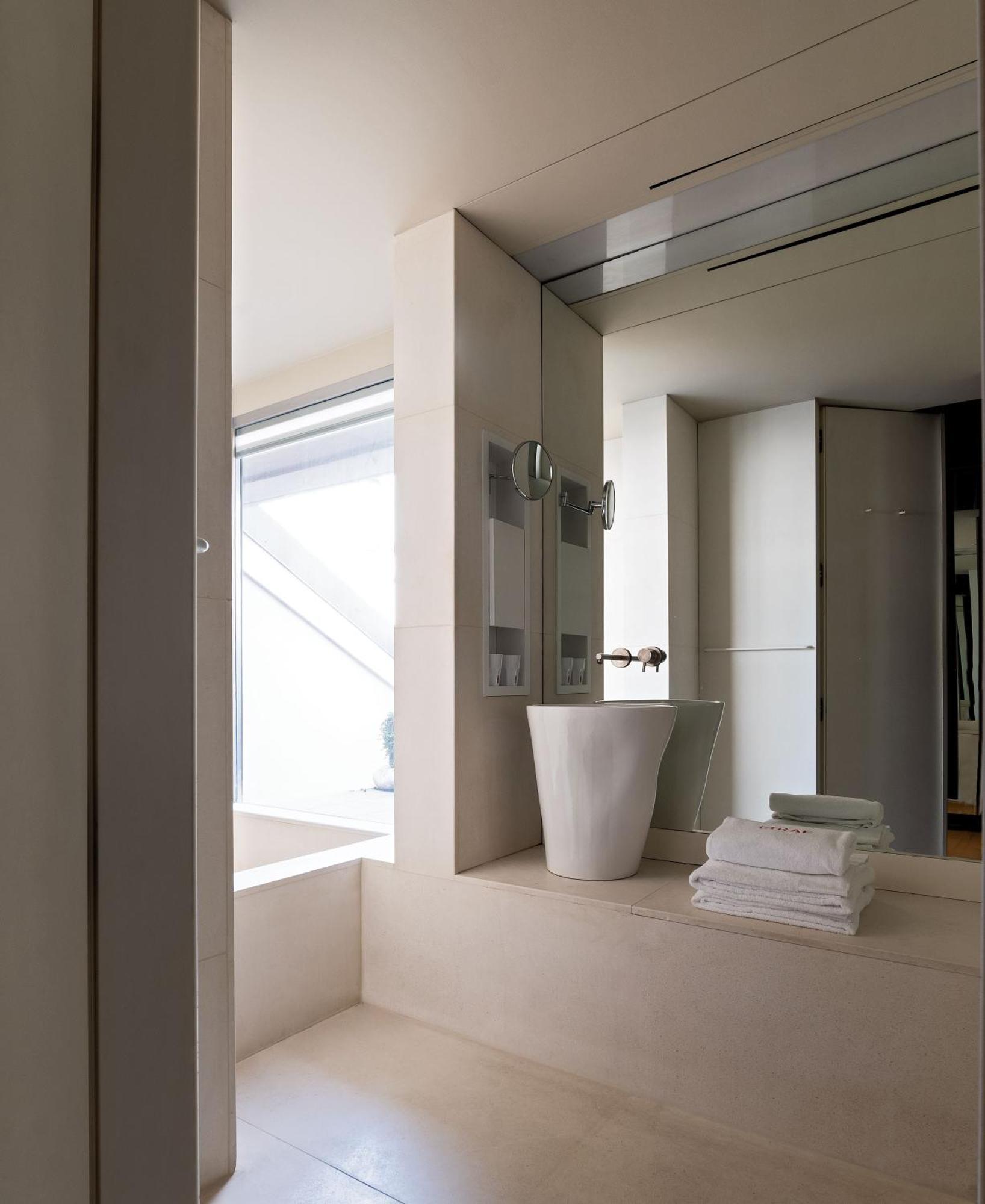 Straf, Milan, A Member Of Design 4*