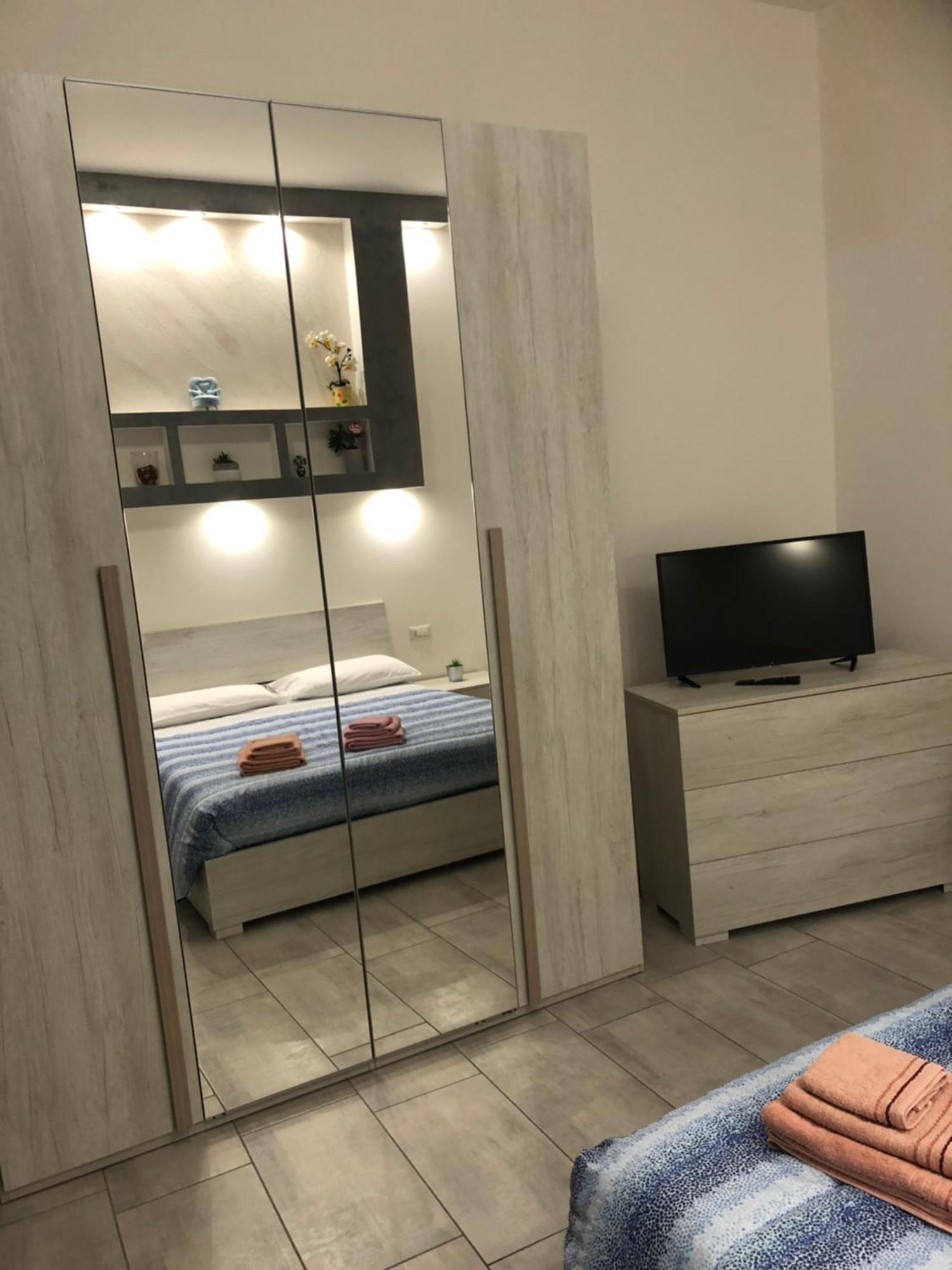 Apartment A Casa Di Davide Milan