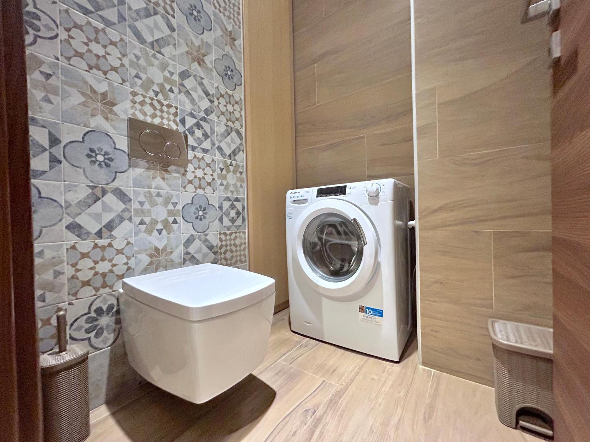 Apartment R39 Elegant With Private Parking