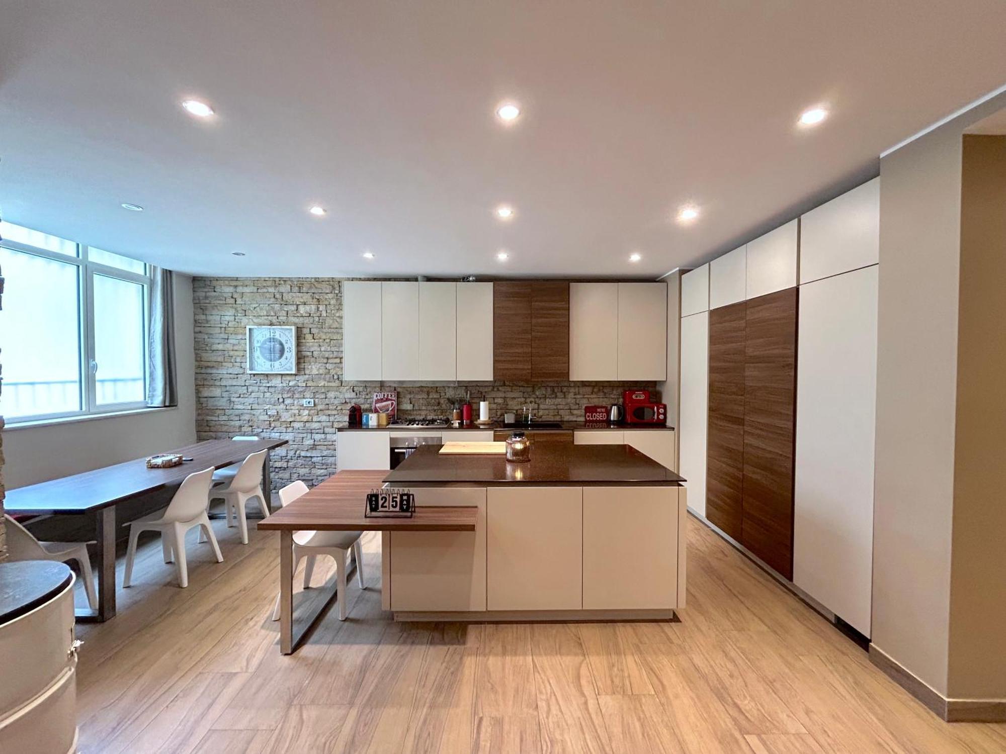 Apartment R39 Elegant With Private Parking Milan