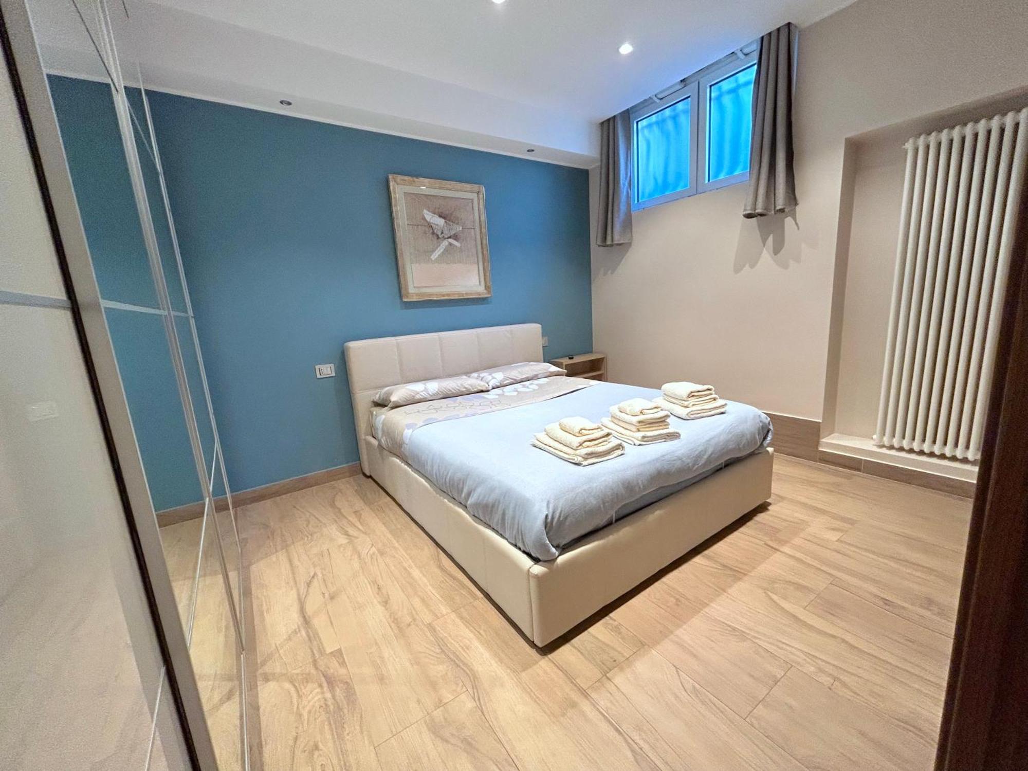 R39 Elegant With Private Parking Apartment *