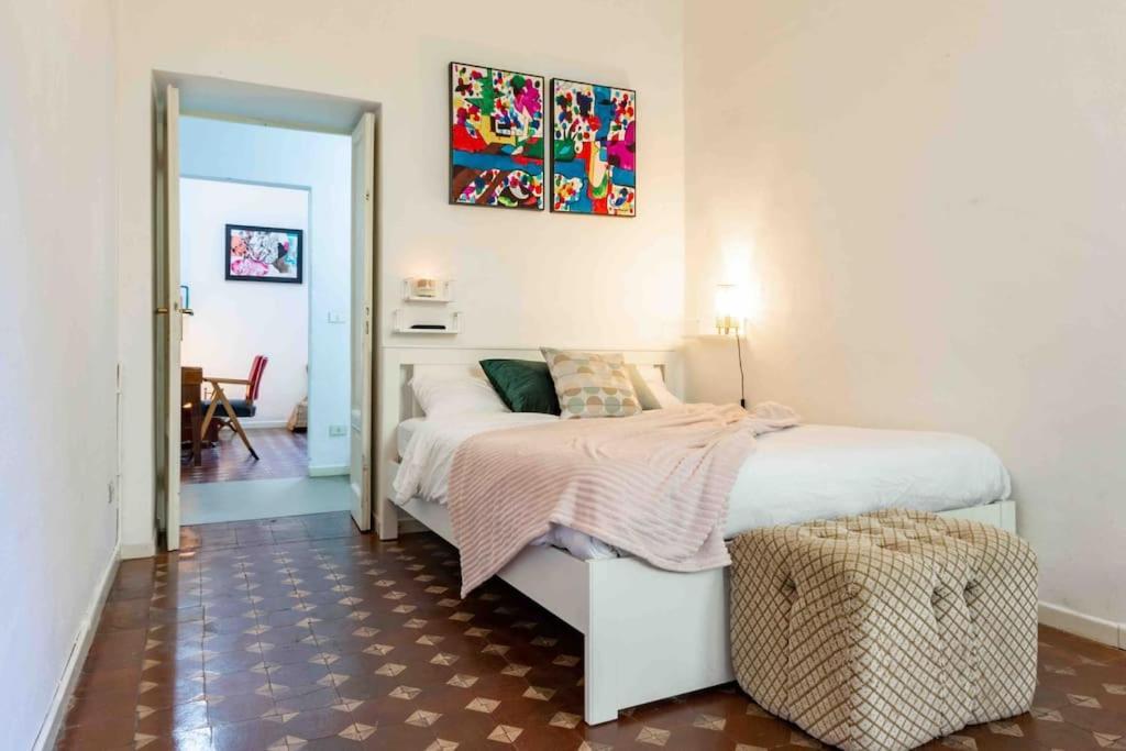 Bohemian Art Apartment. One Bedroom One Sofa Apartamento