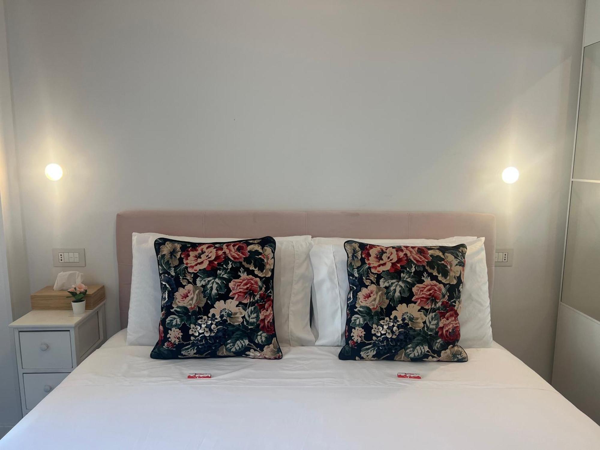 Apartment Regina In Melegnano - Wifi, Breakfast Box And Terrace
