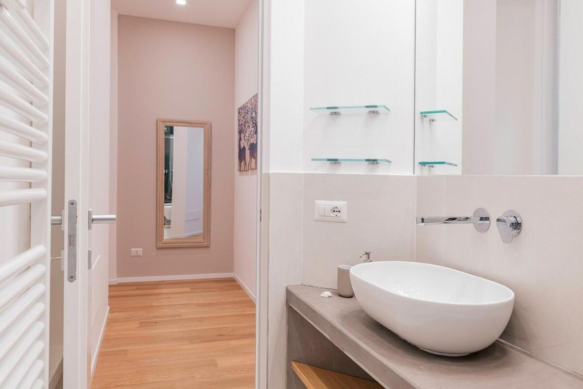 Homeby, Casa Isella Apartment *