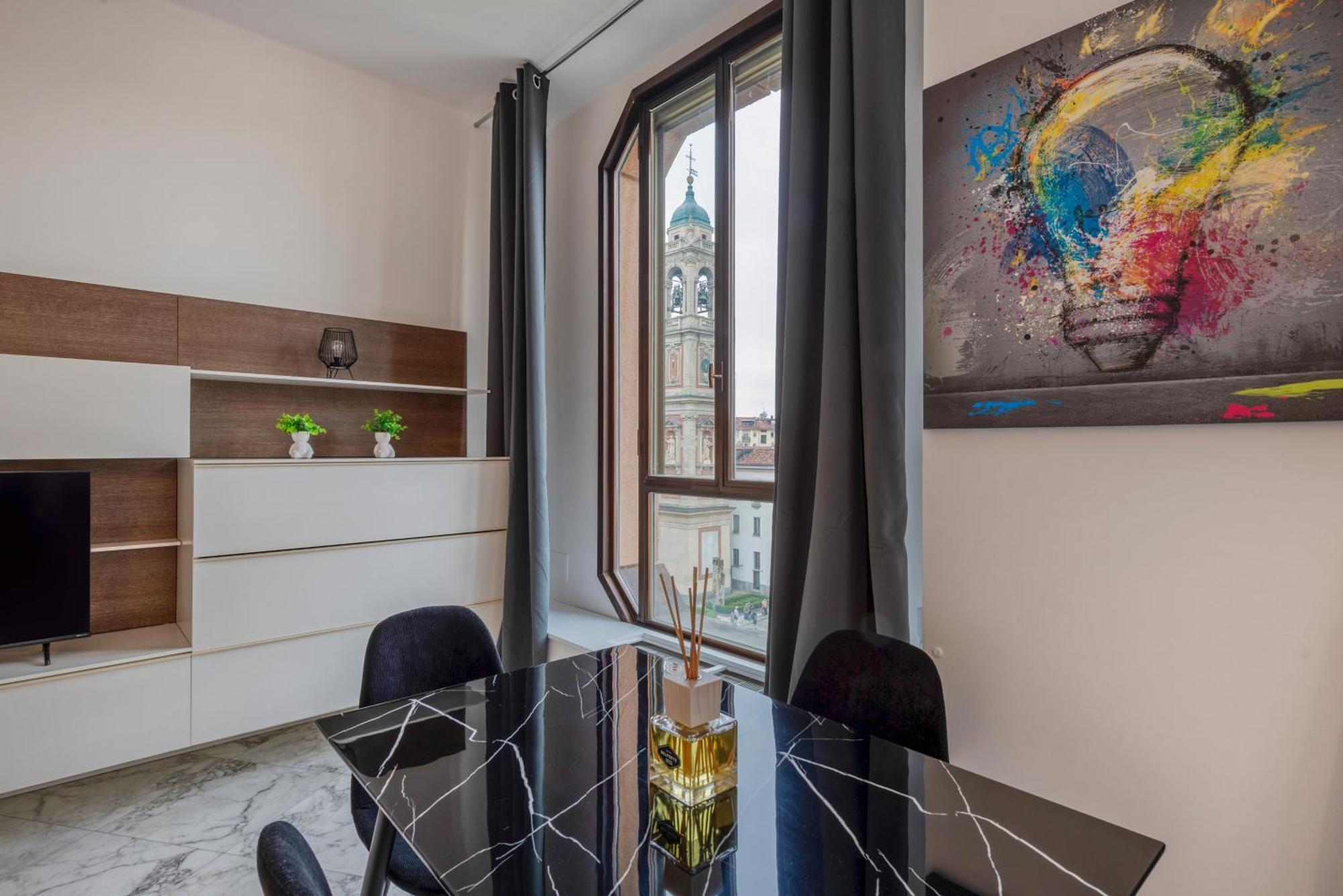 Apartment Royal - Duomo Santo Stefano Milan