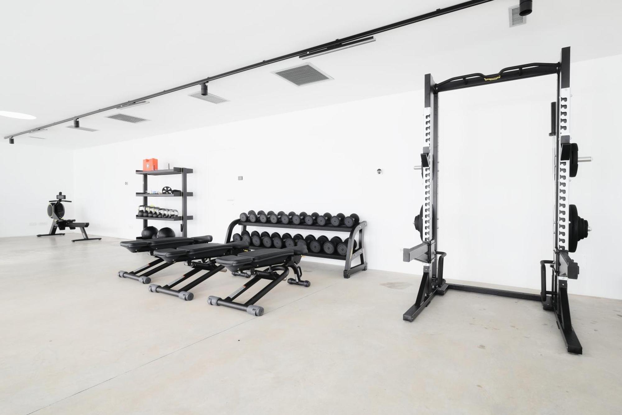Apartment Just Urban Stays - Boutique Apartment With Parking And Gym