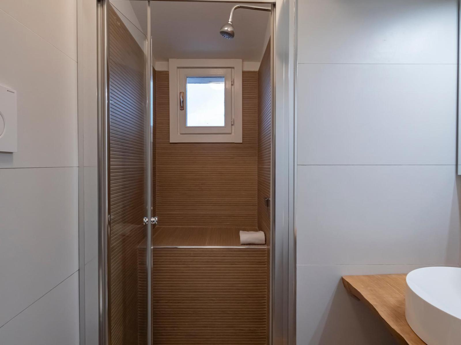 Xenia - Elegant Penthouse In Fiera Area *