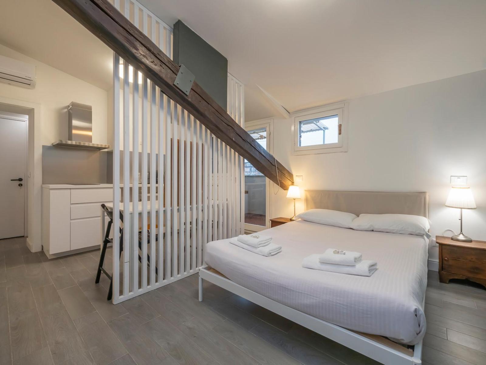 Xenia - Elegant Penthouse In Fiera Area Milan