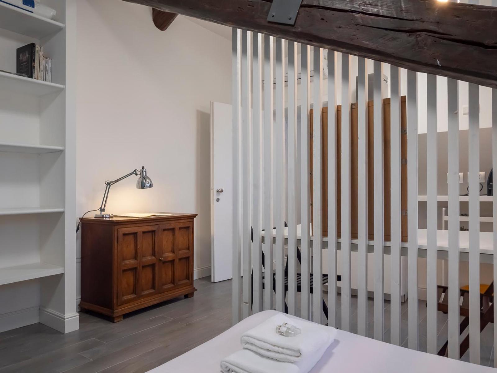 Xenia - Elegant Penthouse In Fiera Area * Milan