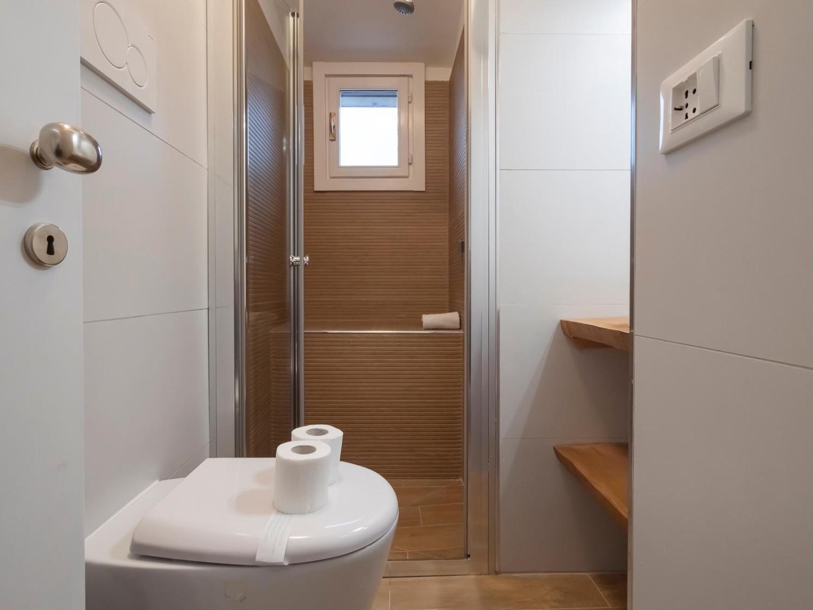 Xenia - Elegant Penthouse In Fiera Area * Milan