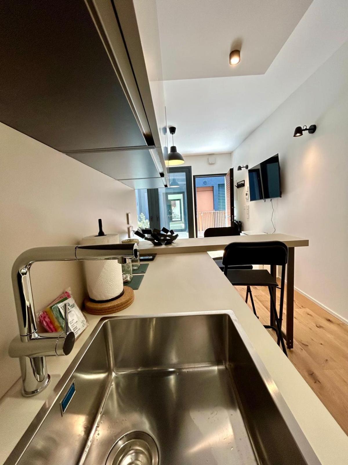 Apartamento Kibilu Luxury With Terrace, Isola District And Near Garibaldi Station