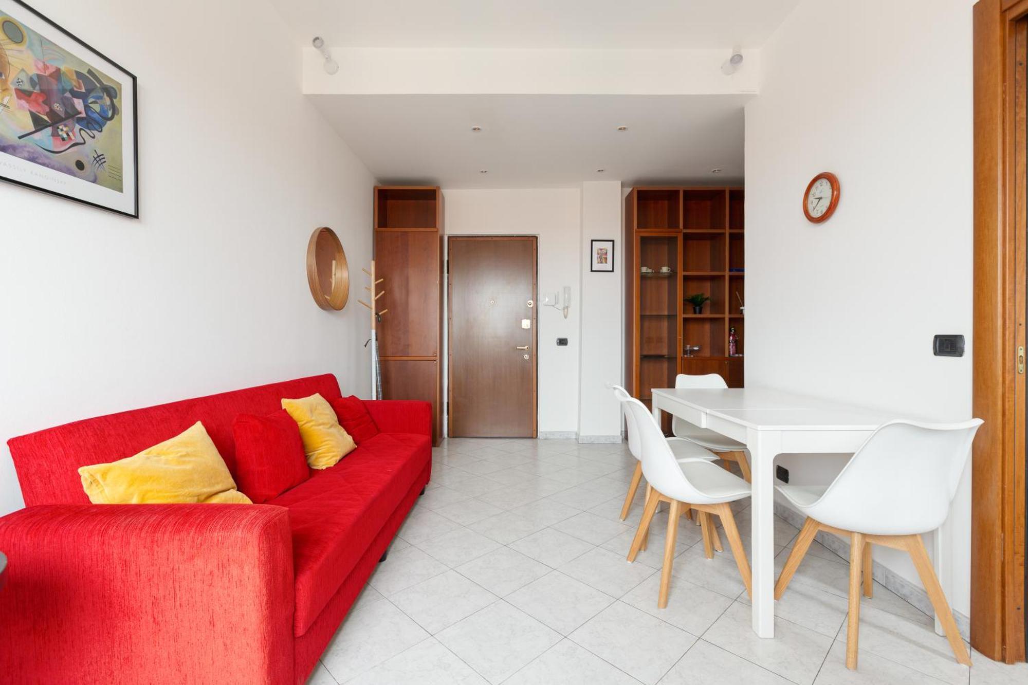 Apartment Piazzale Brescia- Cosy With Balcony Milan