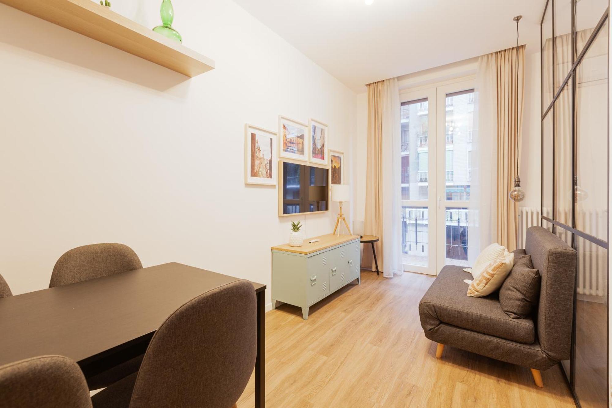Pasteur M1 - Zen With Balcony Milão
