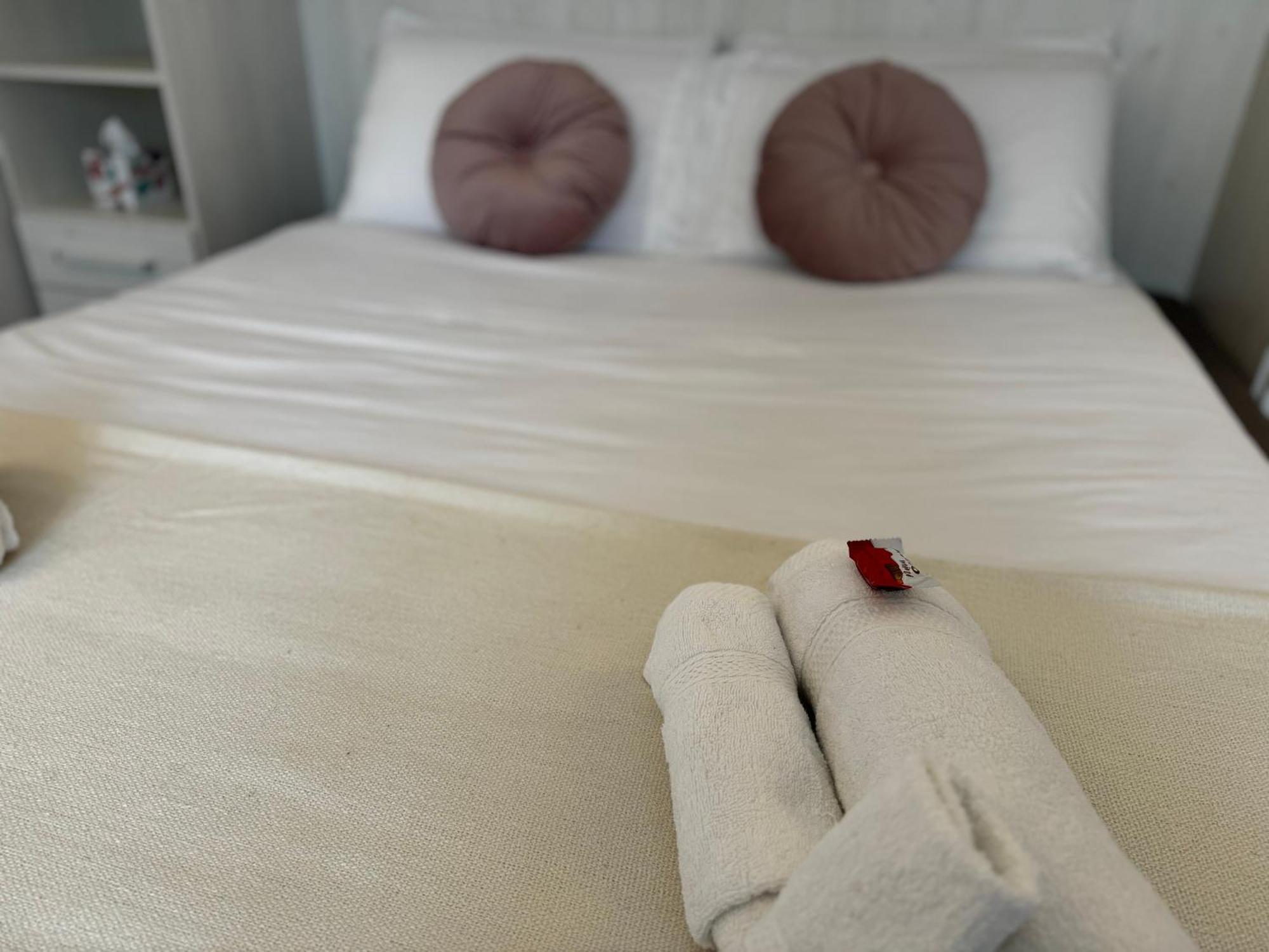 Regina In Sky Santa Giulia - Sky Tv, Wifi E Breakfast Box Apartamento *