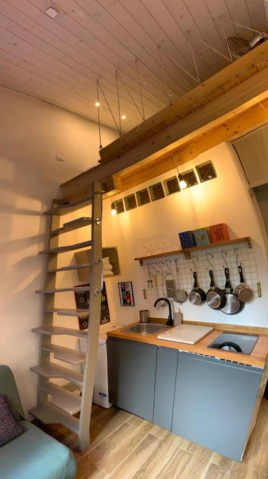 M20, Isola Garibaldi Apartment