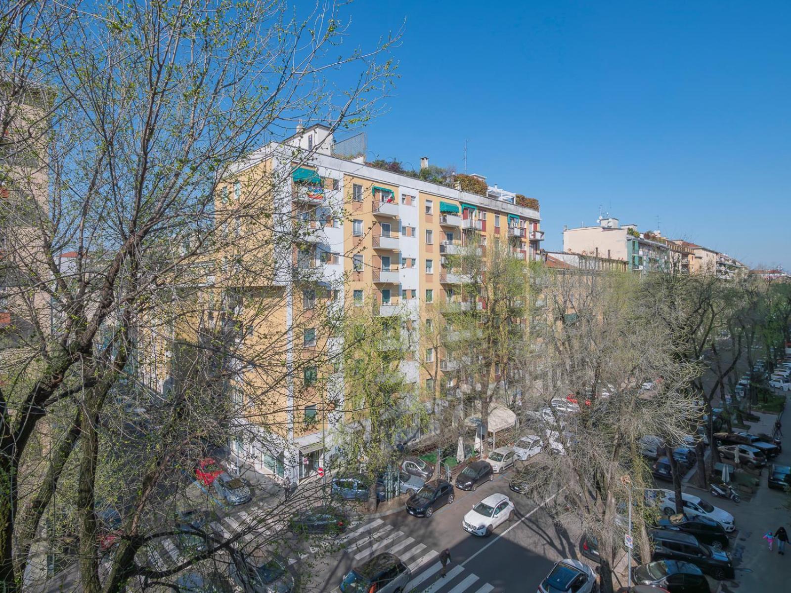 Apartment Xenia - Bright Near Piazzale Susa *