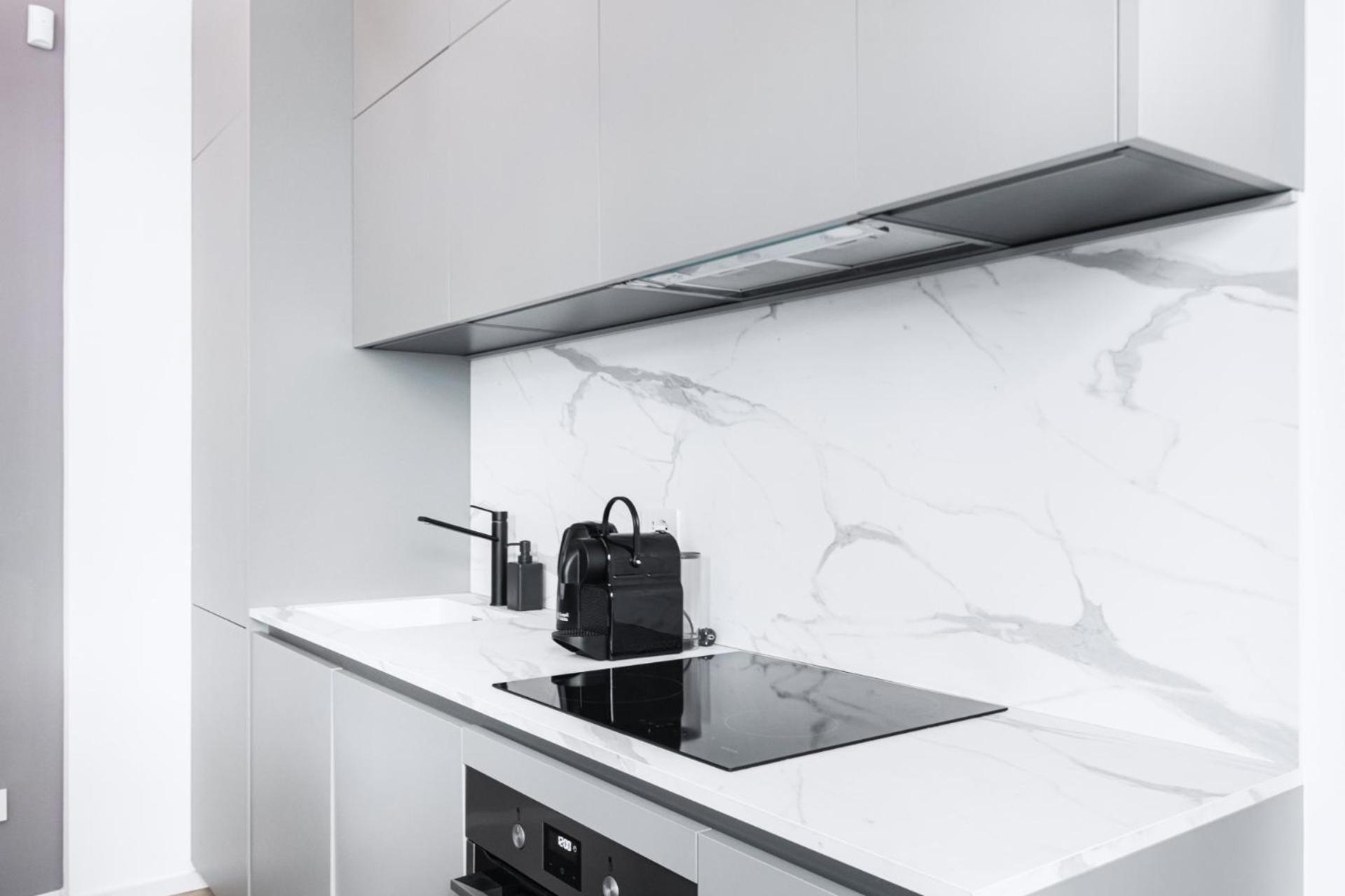 Apartment Easylife - Gioello Con Terrazzo Vicino Al Duomo Milan