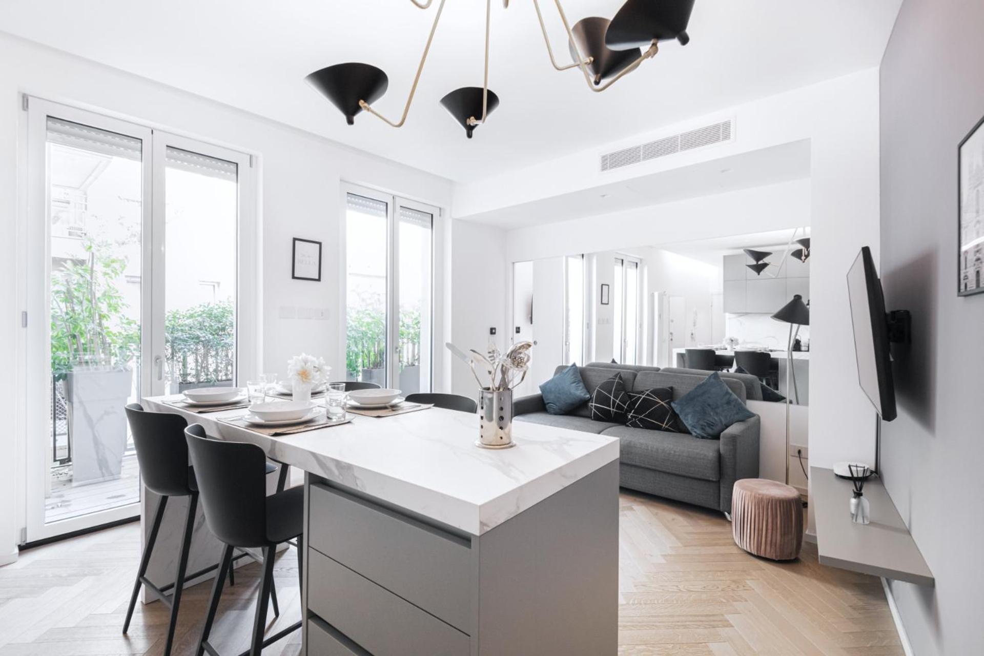 Easylife - Gioello Con Terrazzo Vicino Al Duomo Apartment *