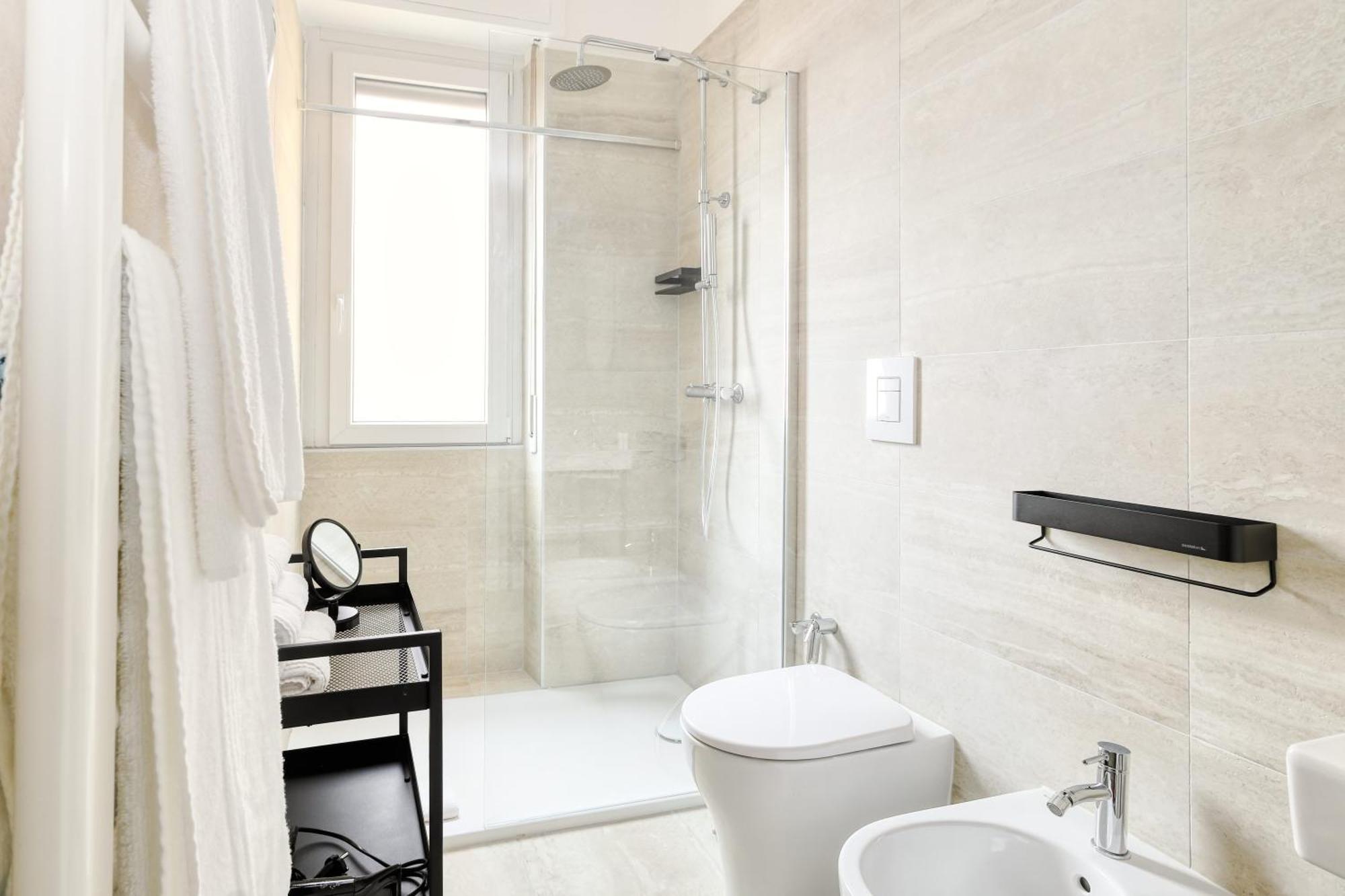 Joivy 1-bed With Balcony Near Subway * Milan