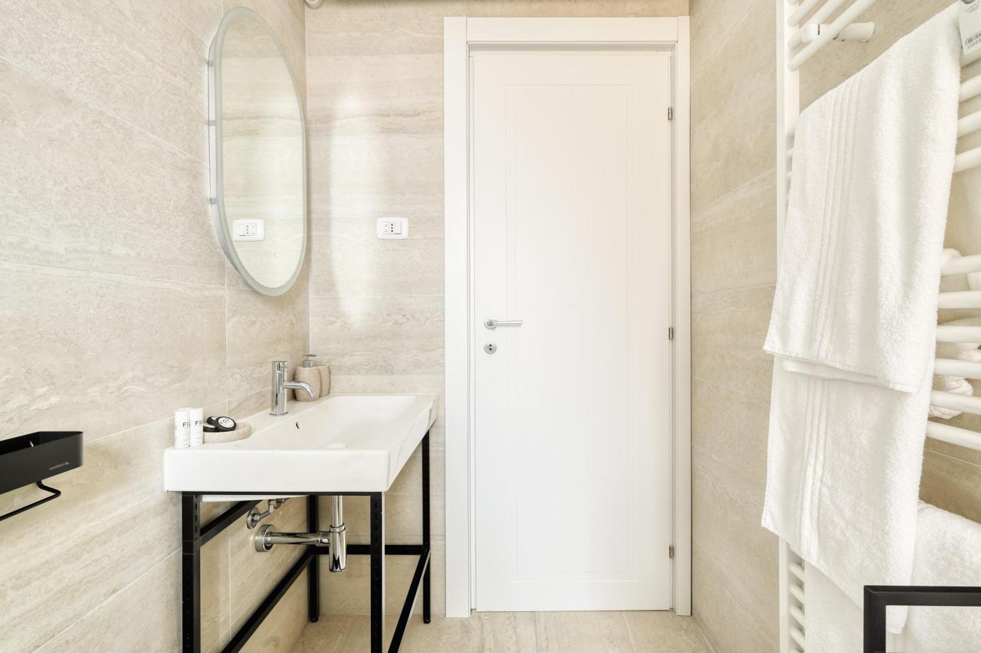 Joivy 1-bed With Balcony Near Subway Milan
