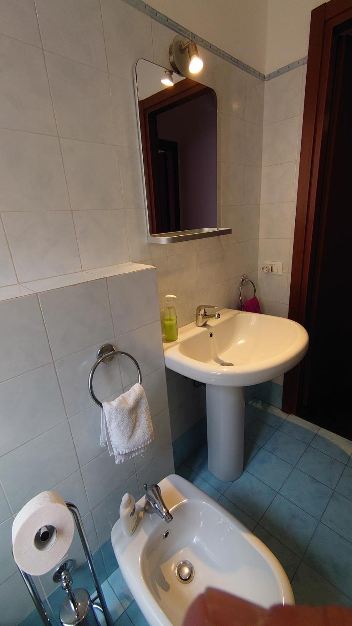 Trilocale Zona Corso Sempione Vicino Metro Mm5 - Losanna Apartment