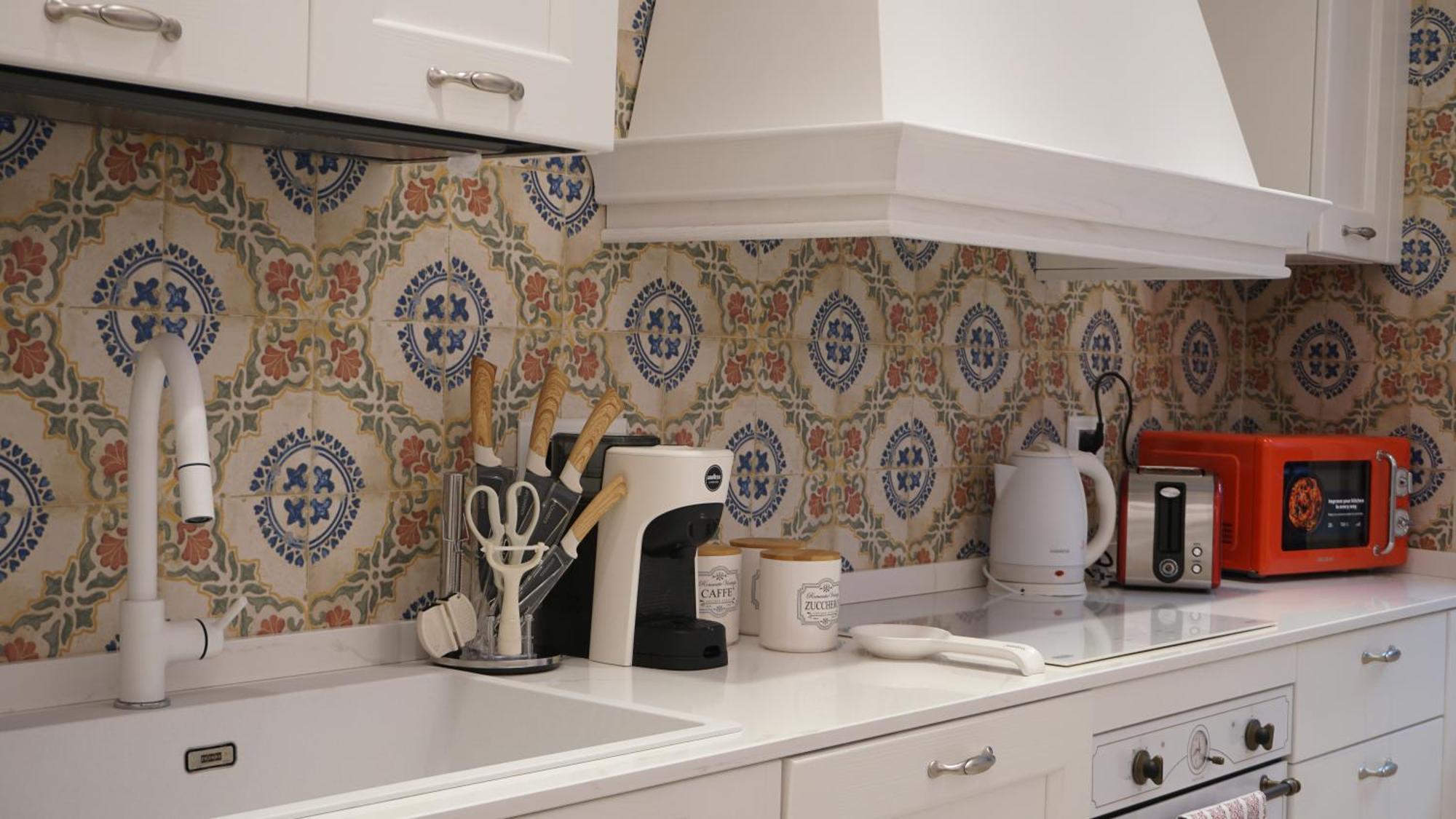 Pallavicino, 31 - Ampio Loft Con Giardino Apartamento