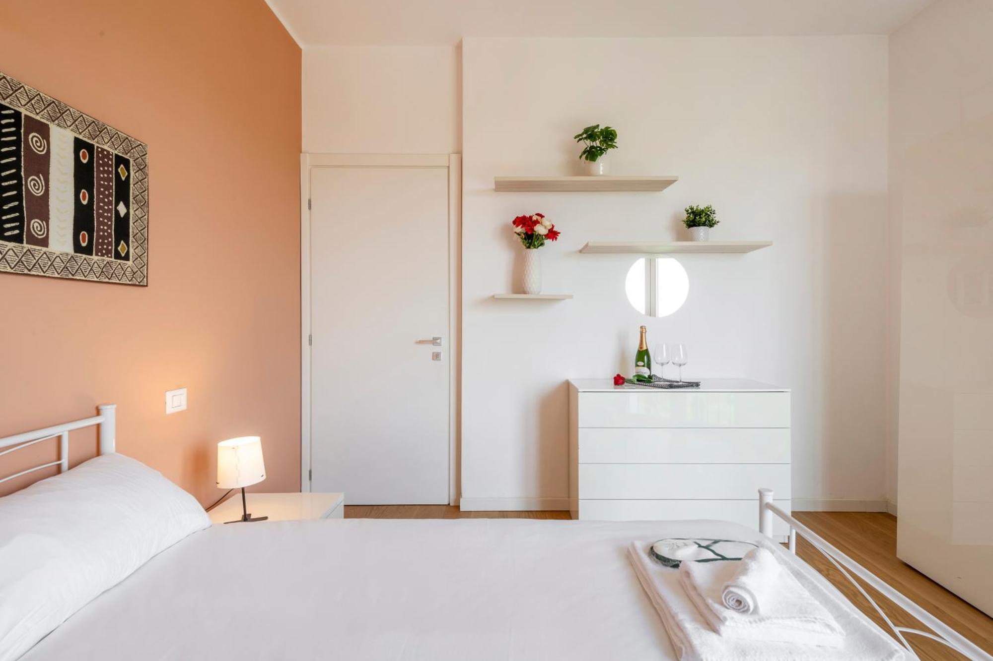 Omodeo, 19 - Ampio E Panoramico Apartment Milan