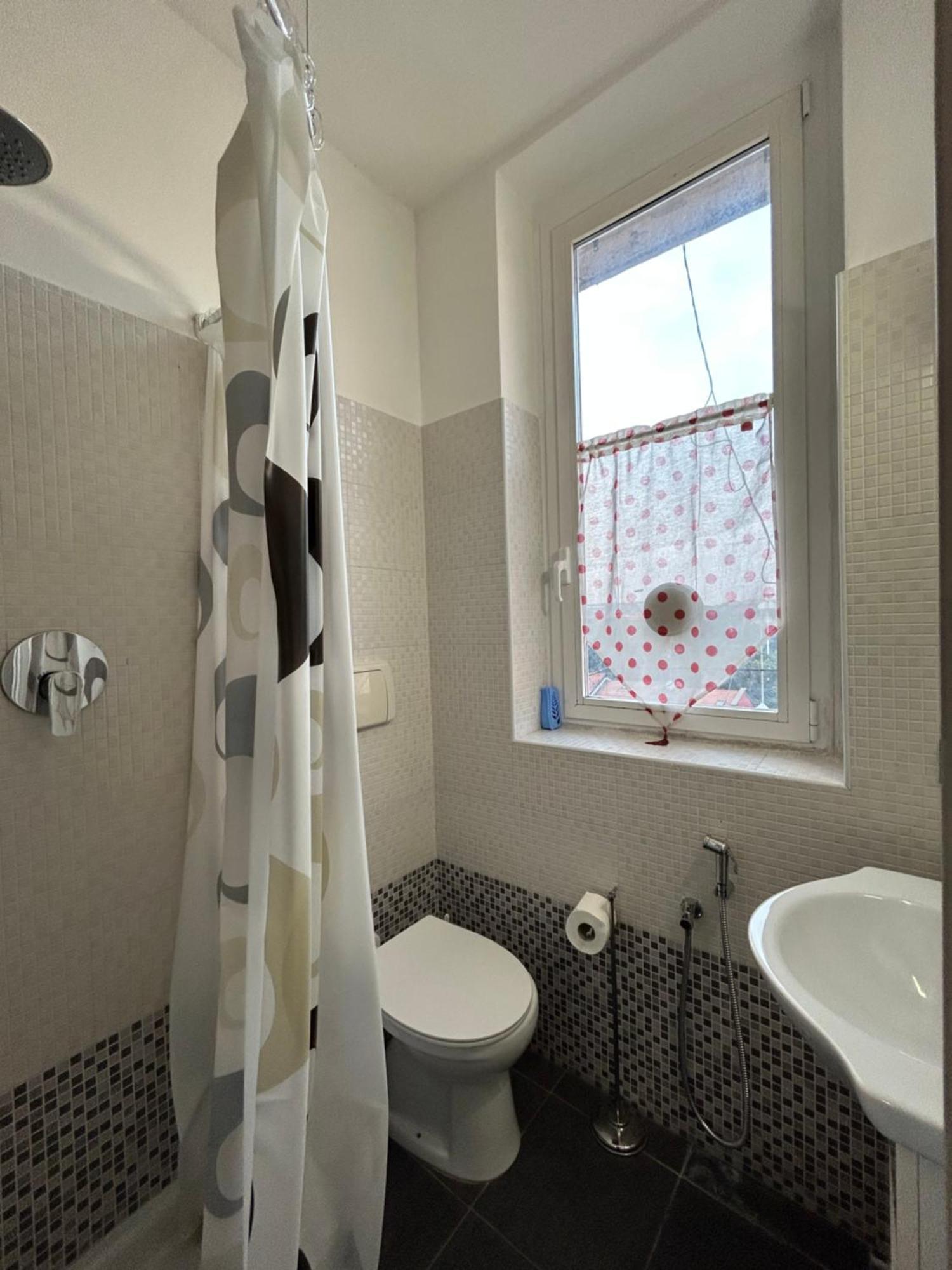 Apartment In Zona Loreto Vicino Metro Mm1 E Mm2 - Lippino Milan