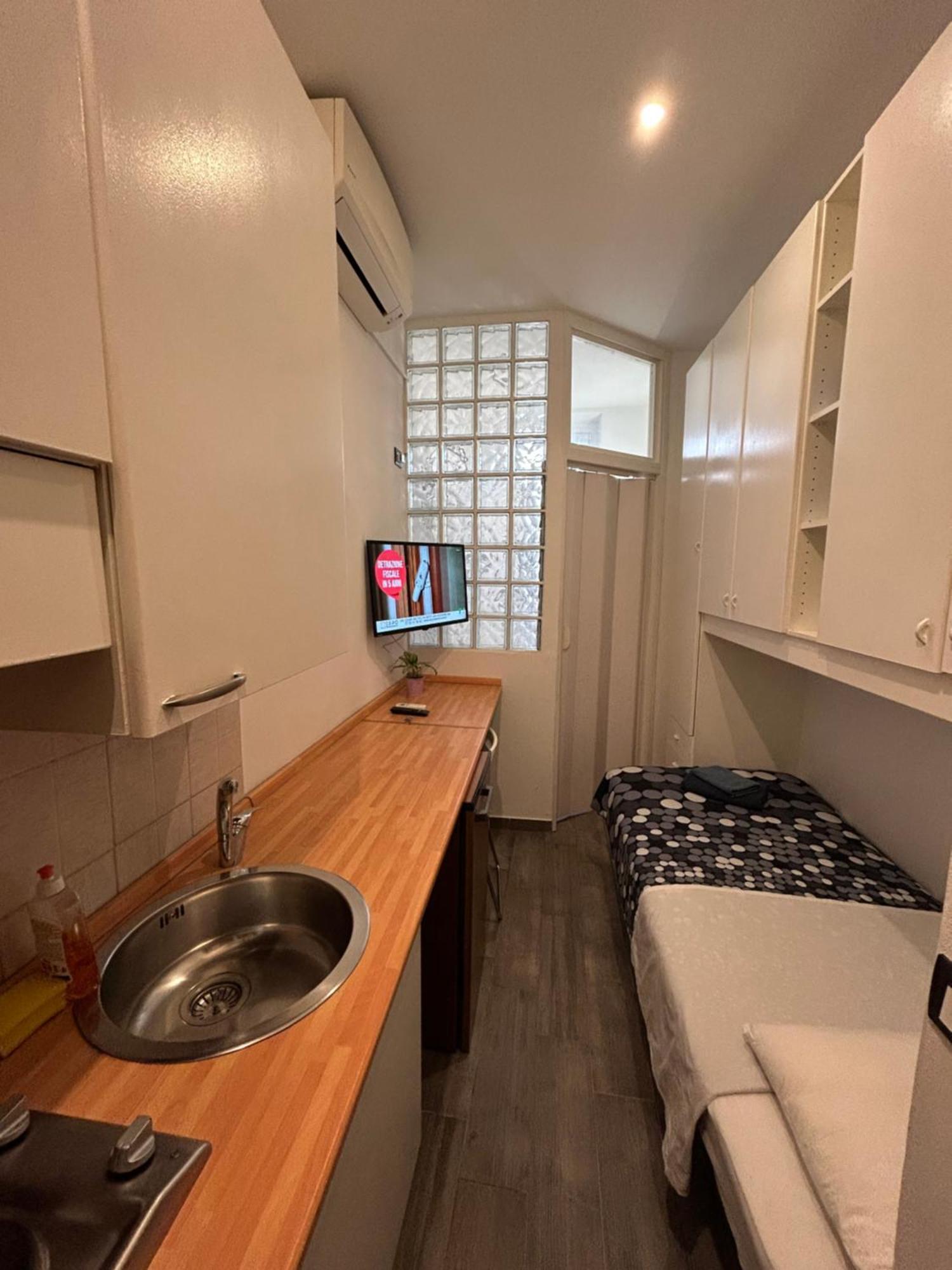 In Zona Loreto Vicino Metro Mm1 E Mm2 - Lippino Apartment *