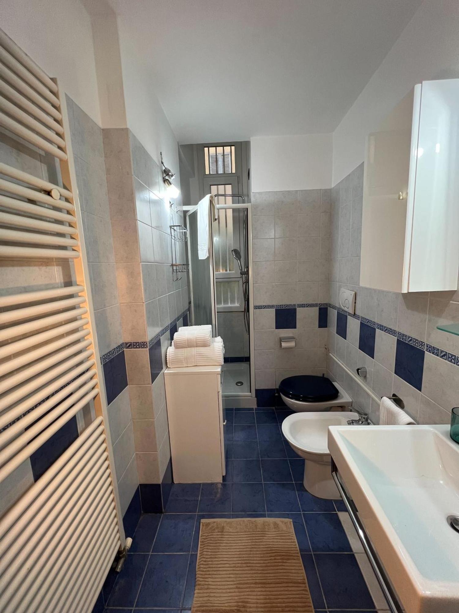 Apartment Accomodo Mib60 Bilocale Navigli *