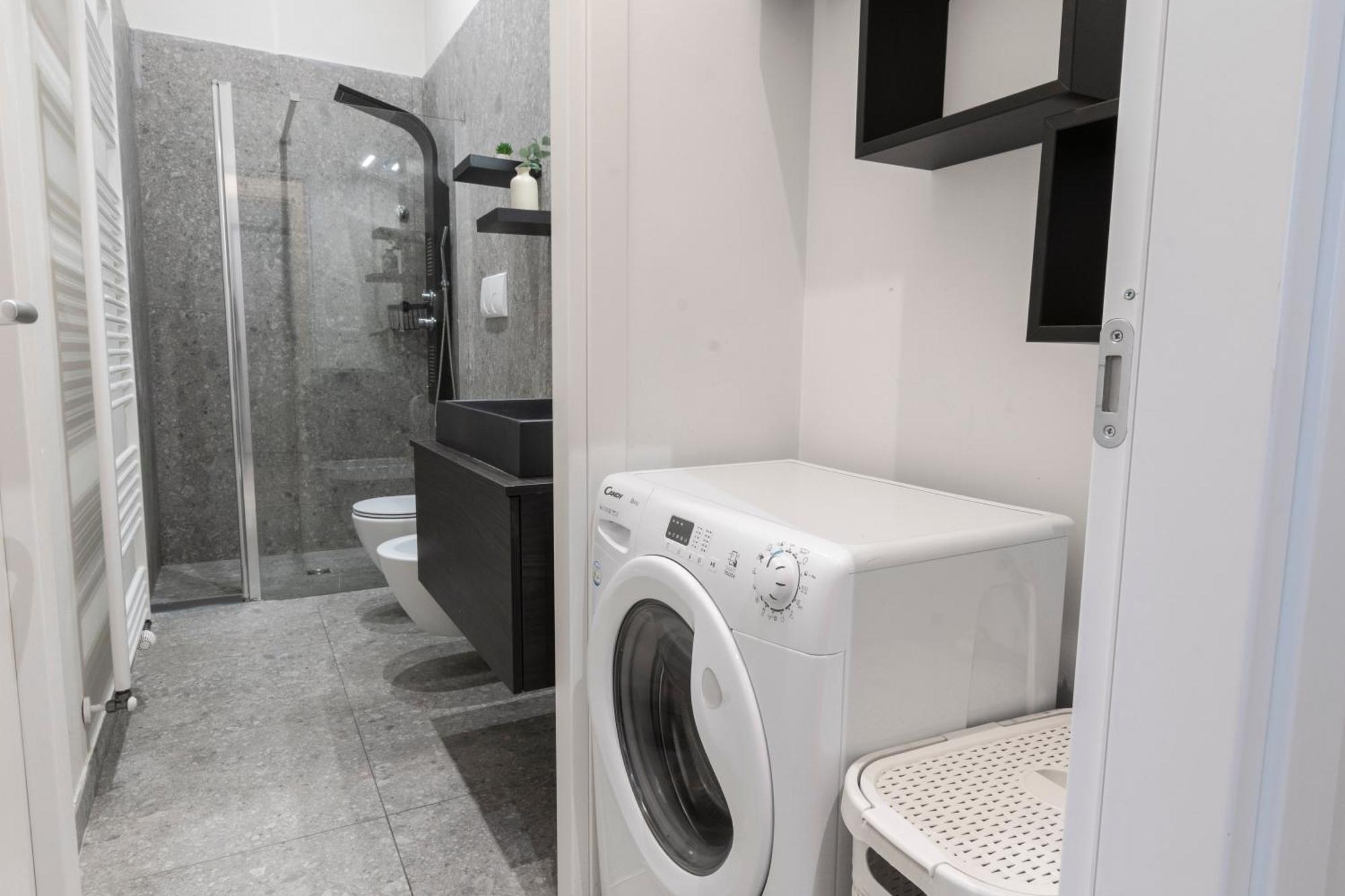Ihost - Bottego 21 Milan