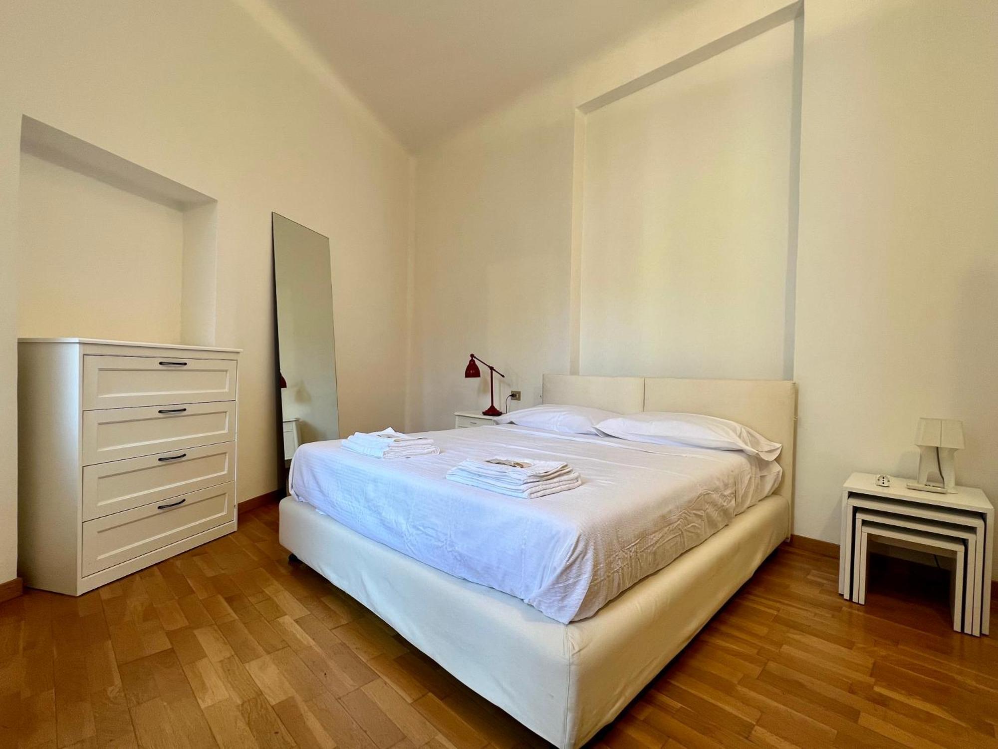 Big Design Volterra Apartment Milan