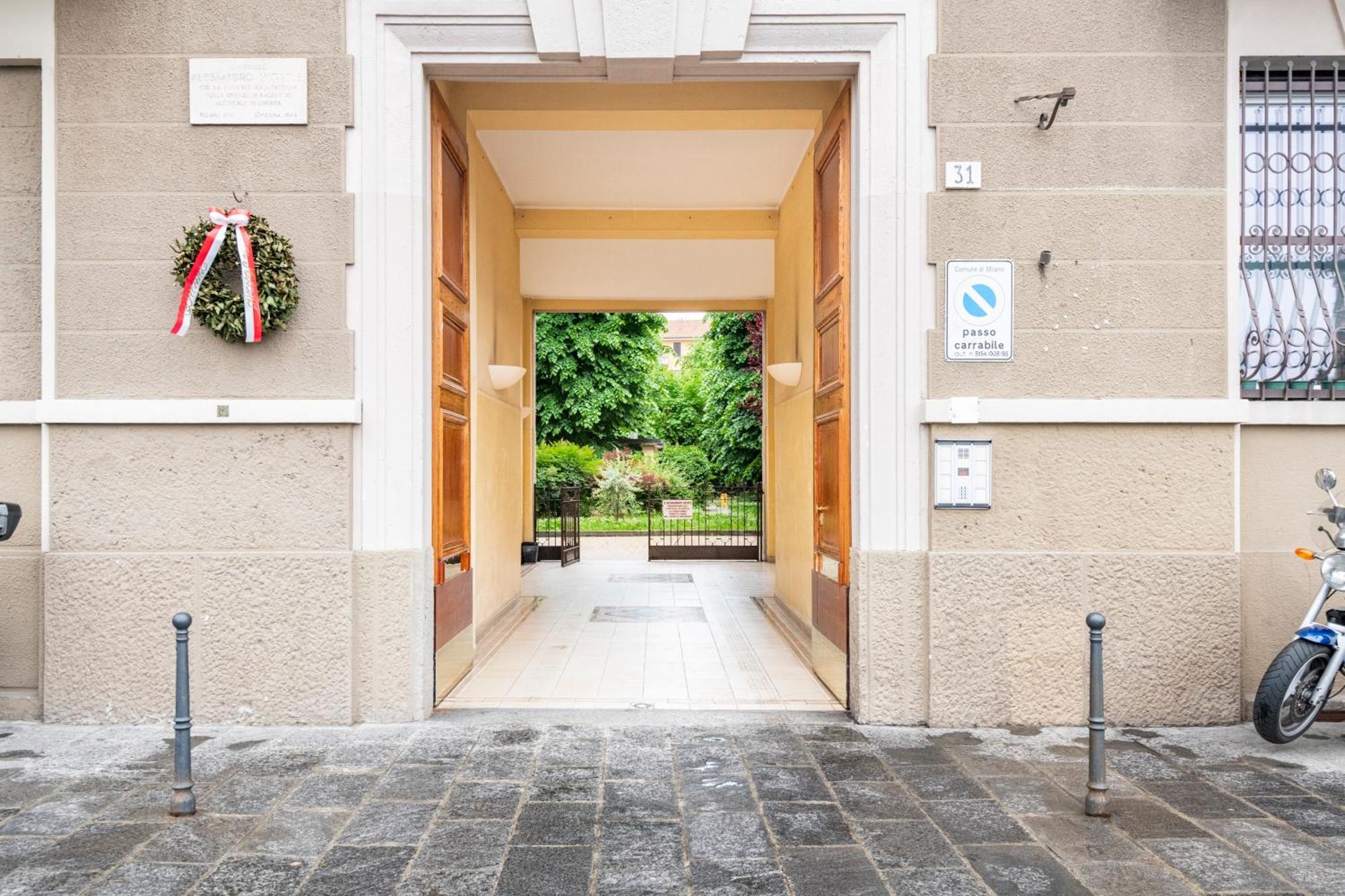 Apartment Da Piero Ai Navigli