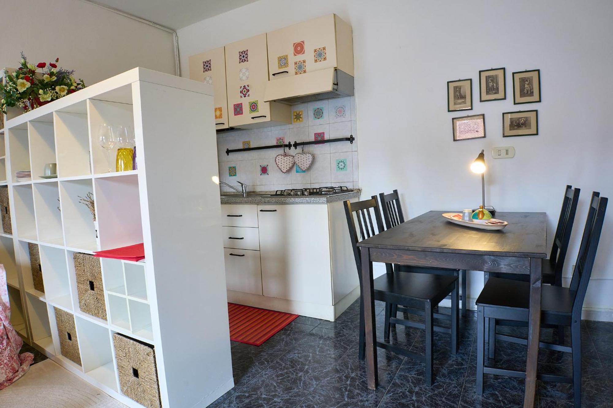Xenia - Two-room In Navigli Area Apartment