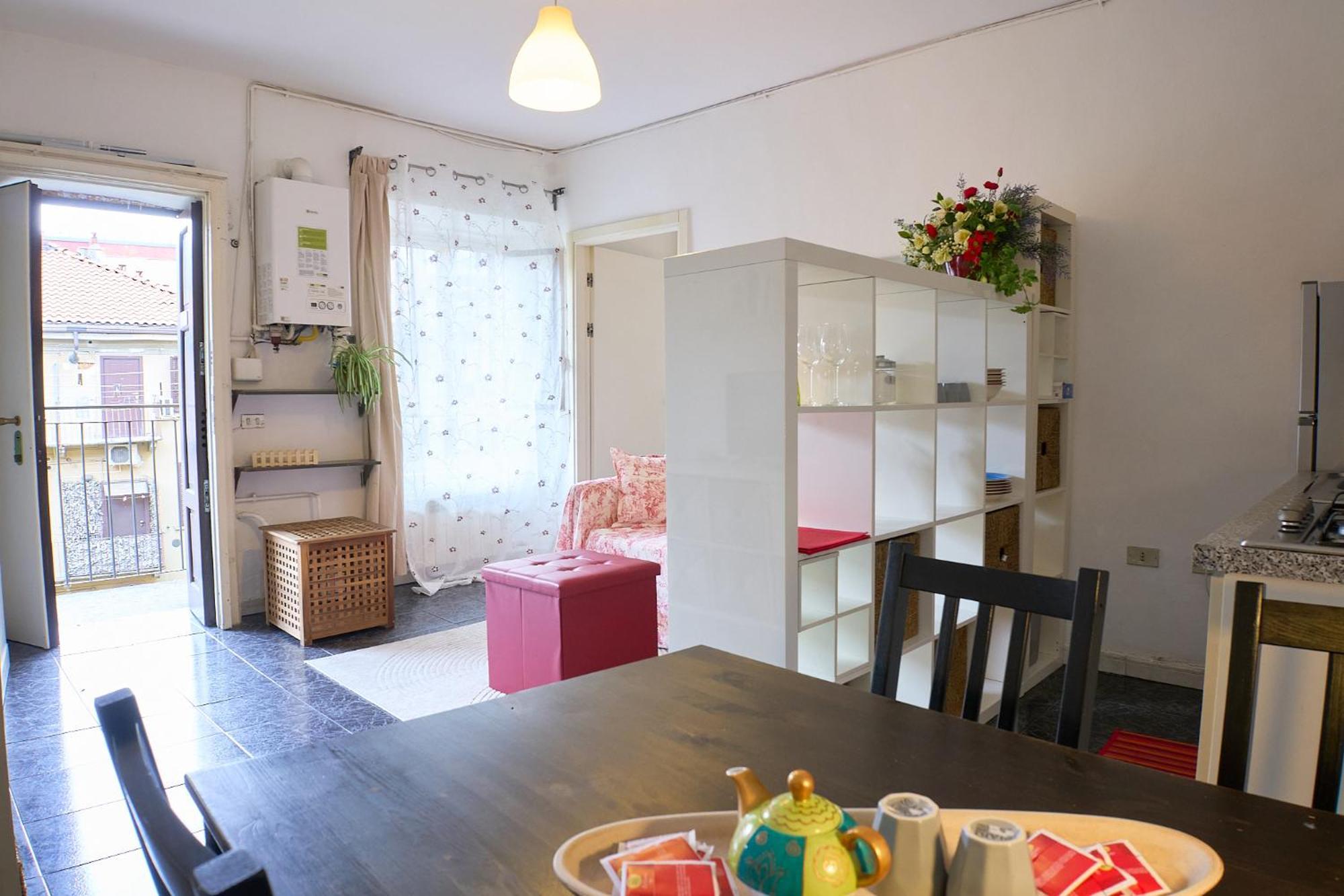 Xenia - Two-room In Navigli Area Apartment