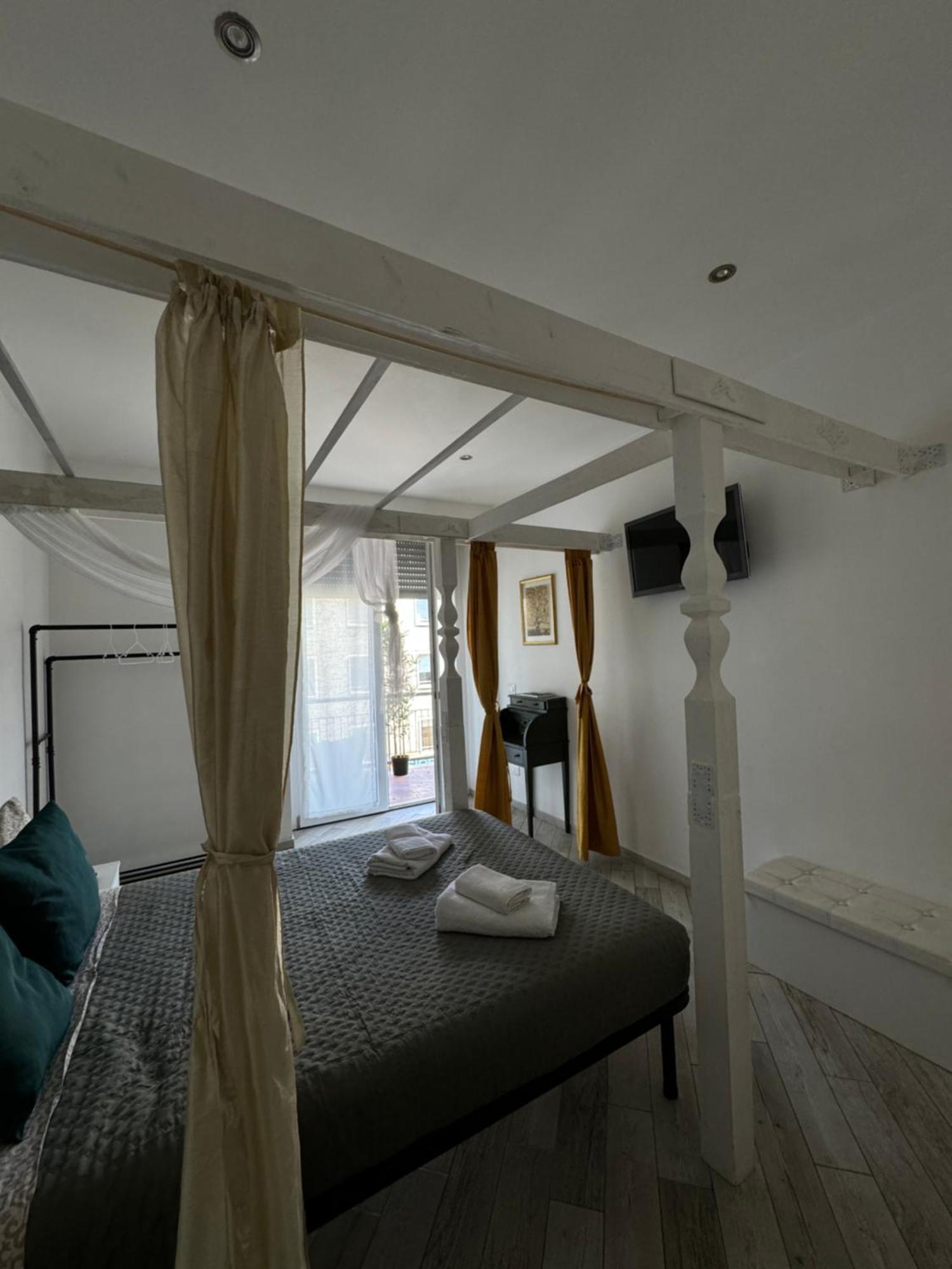 Four Bedroom In The Centre Of The Apartment Milan