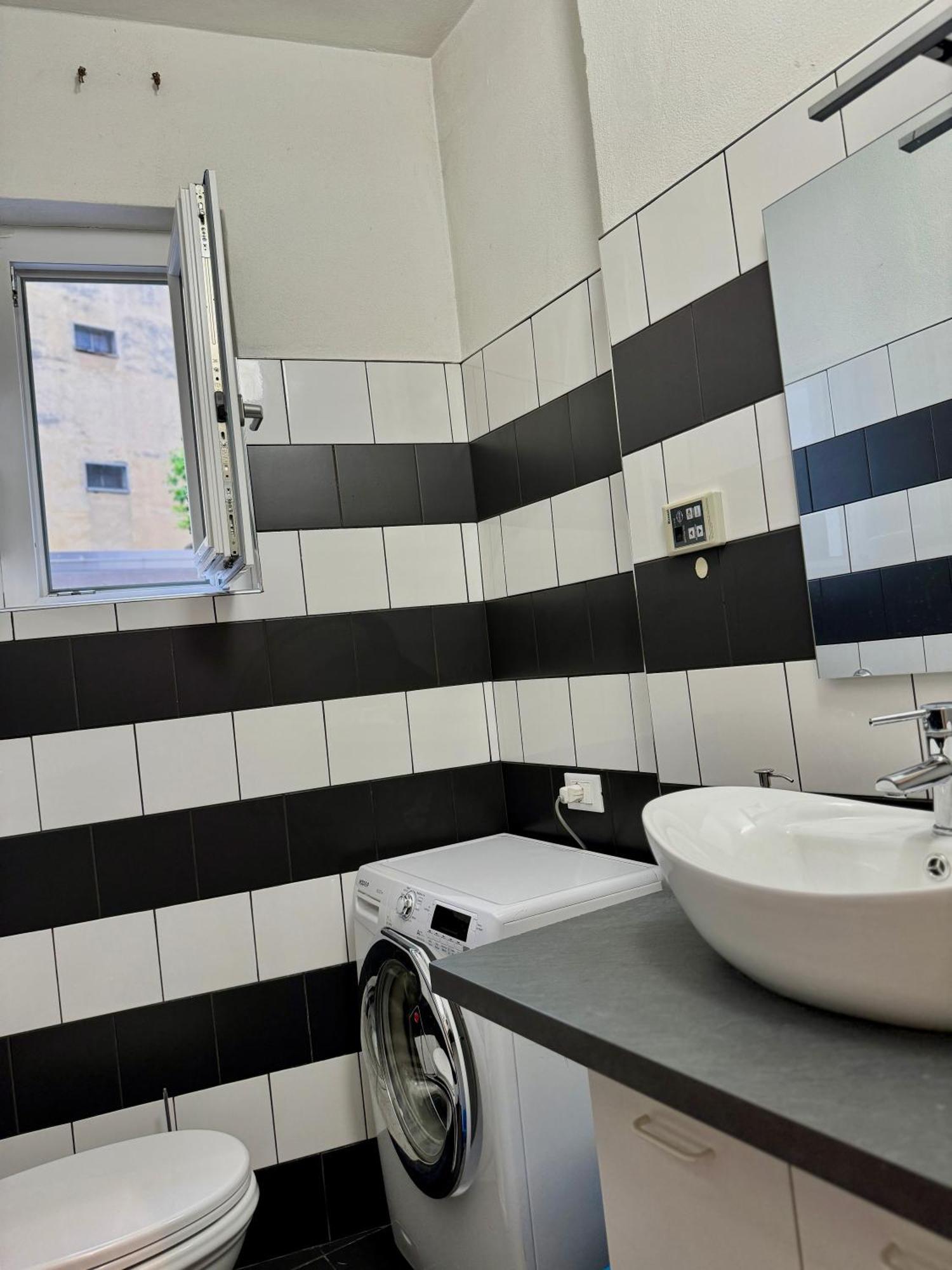 Four Bedroom In The Centre Of The Milan