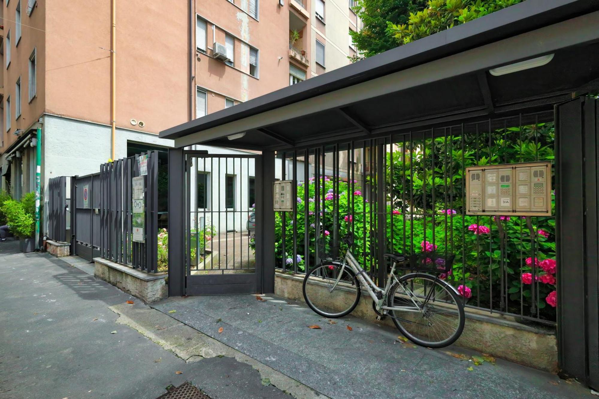 Joivy Delightful 1-bed Flat Near Navigli Canals Apartment Milan