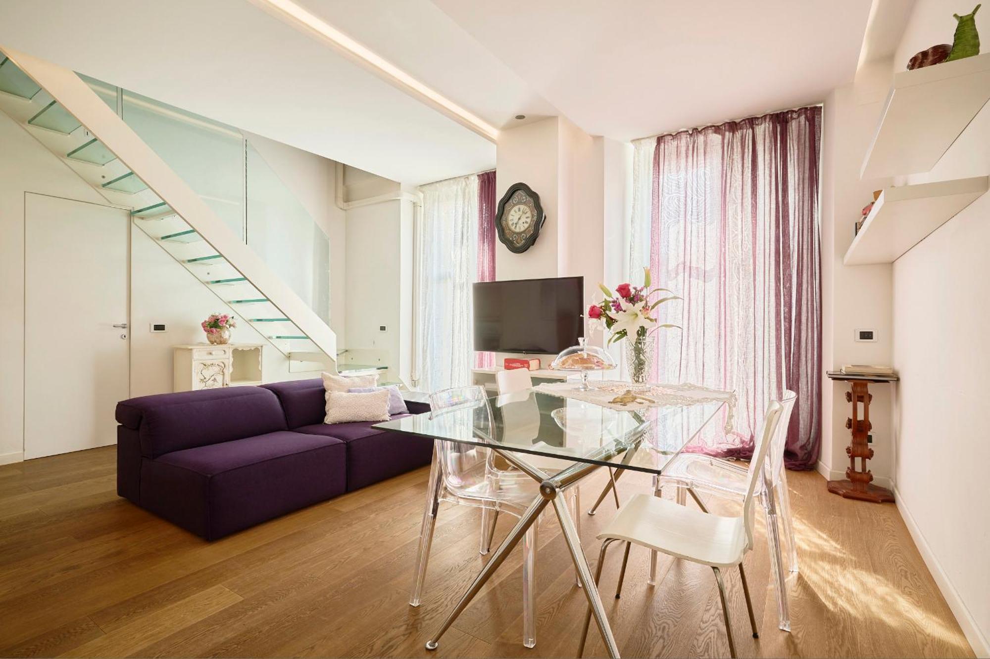 Luxy Close Navigli Milan