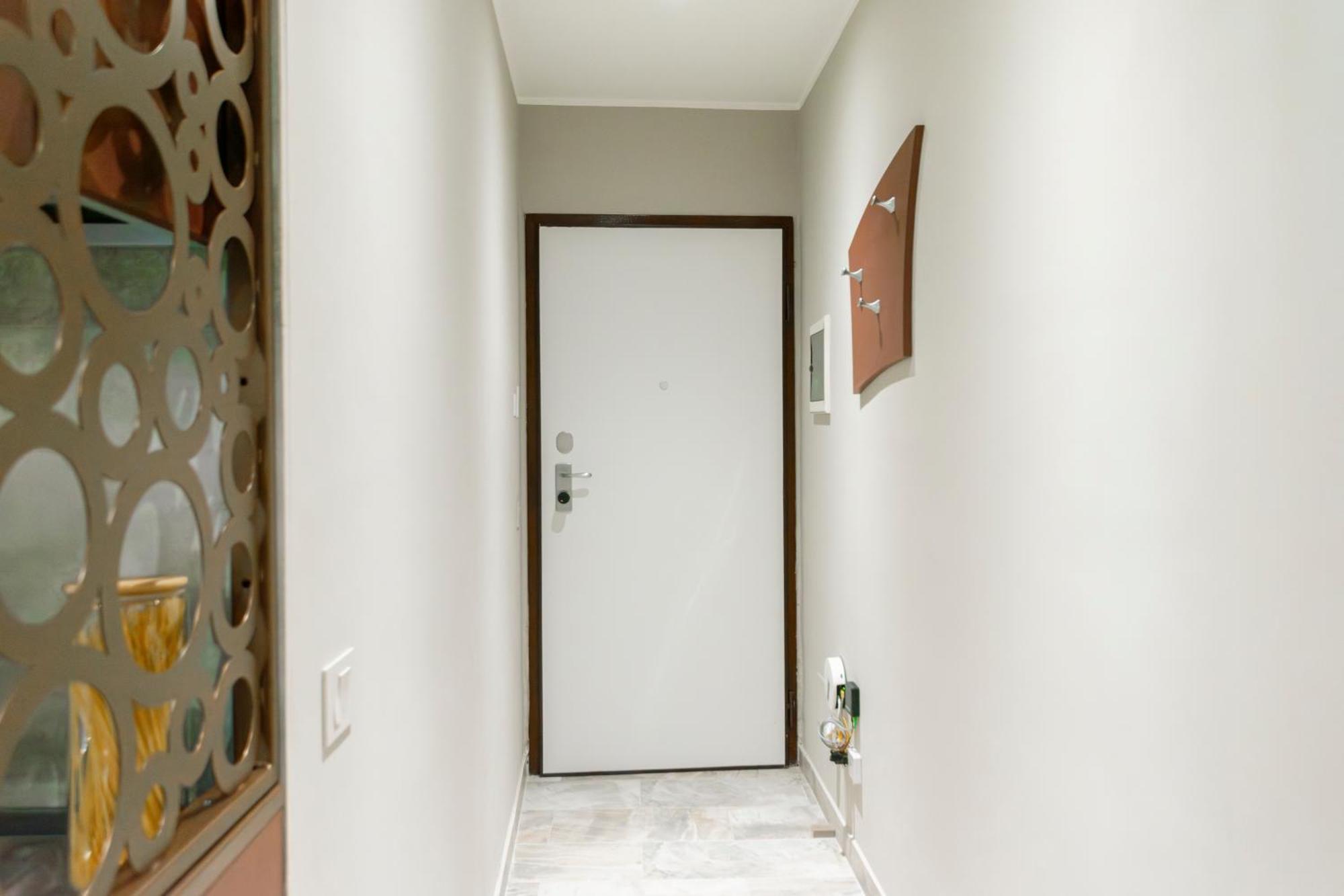 Apartment Miki - Sammartini 33