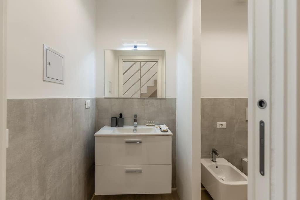 Apartment Free Parking - 1 Min Metro To Duomo - Loft Moderno *