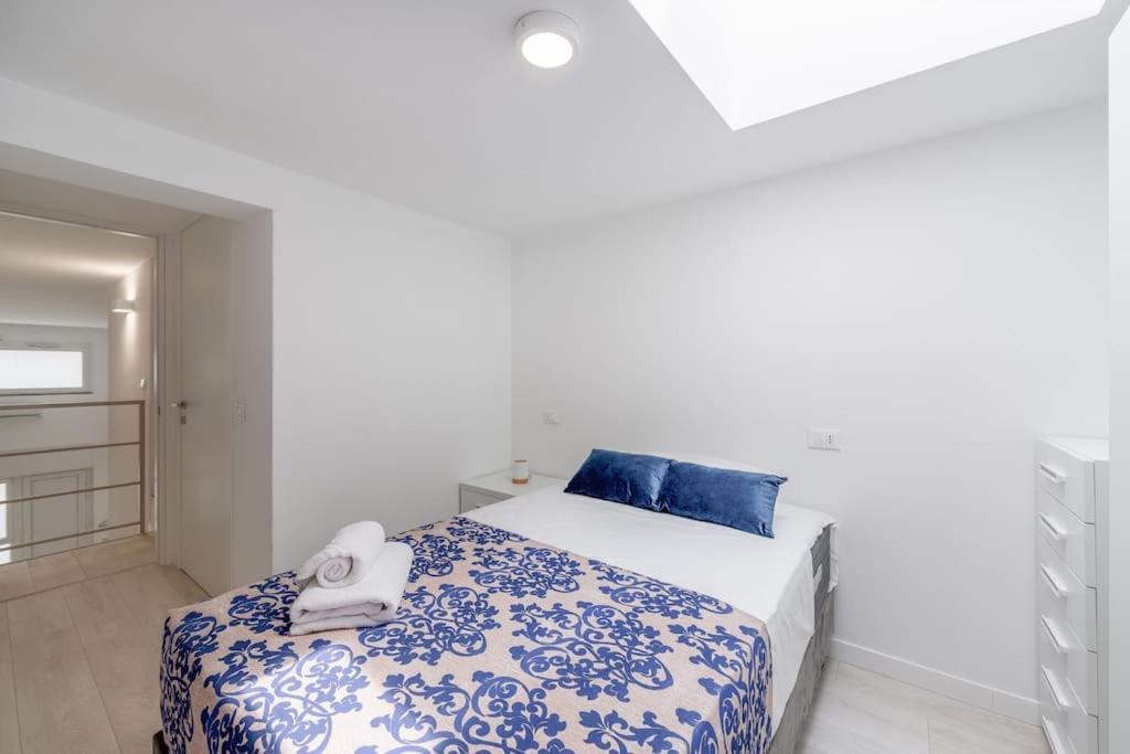 Free Parking - 1 Min Metro To Duomo - Loft Moderno Apartment Milan
