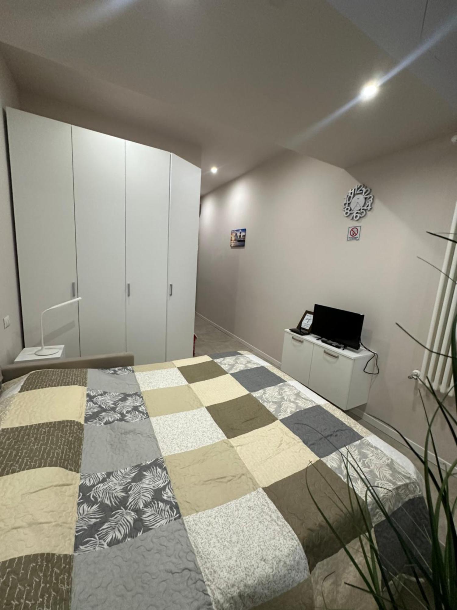Monolocale Piazza Gambara M1 Milan