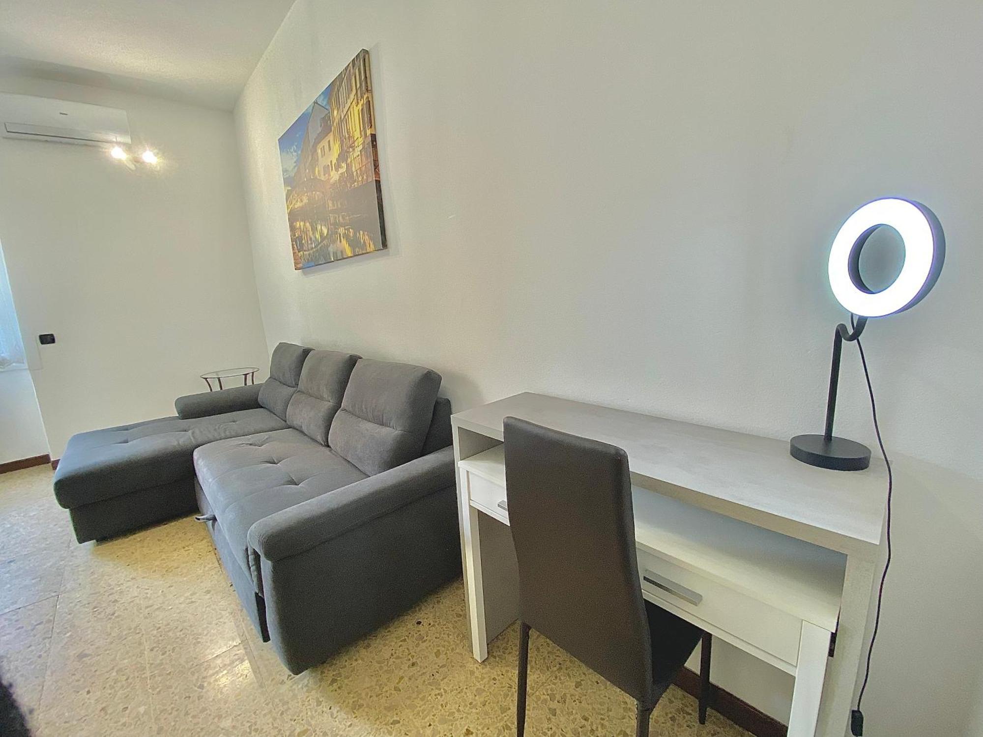 Apartment Famagosta Milan
