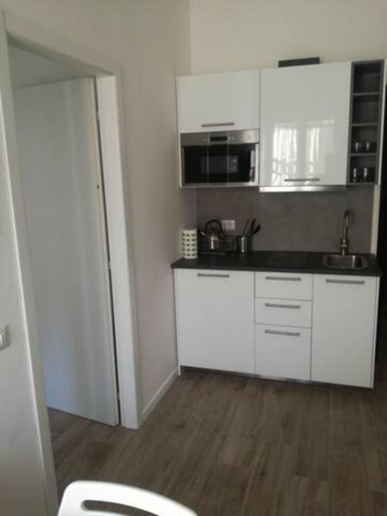 Bilocale Zona Isola 200 Mt Metro Mm3 Maciachini - J2 Apartment Milan