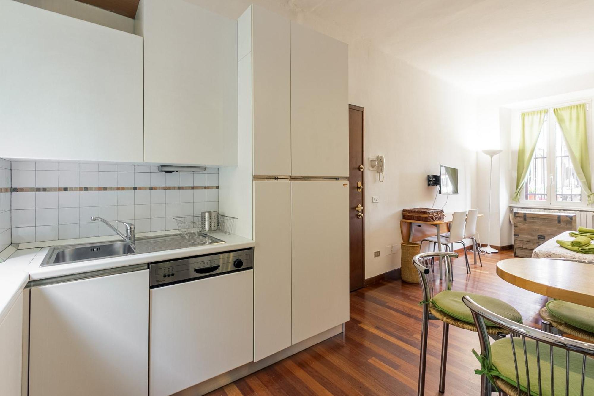 Apartment Navigli - Cozy Studio In Darsena By Rentopolis Milan