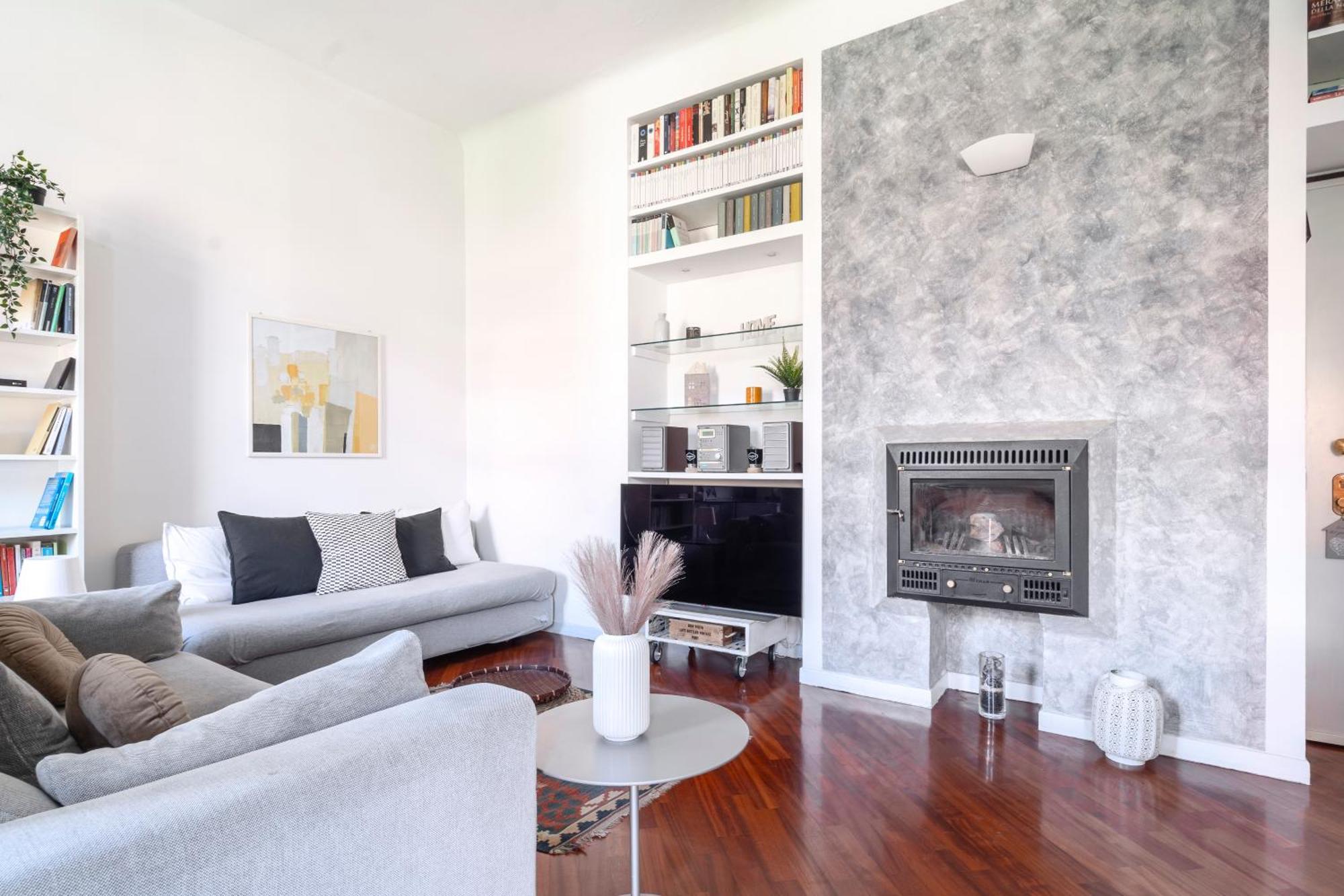 Roomy Flat With Garage - Porta Romana Milano