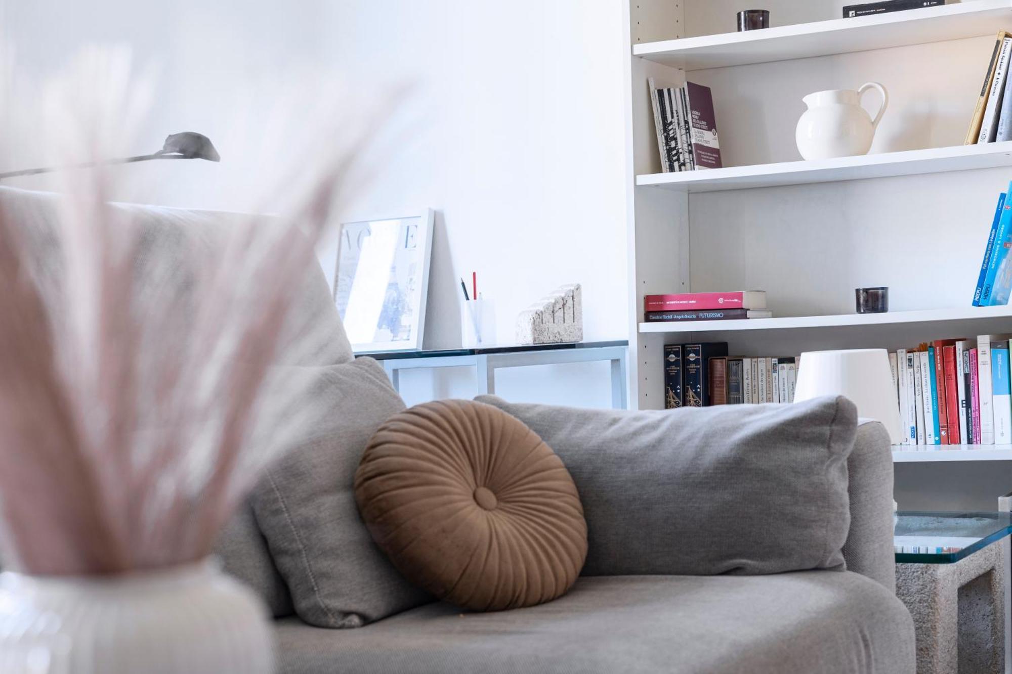Roomy Flat With Garage - Porta Romana Milano